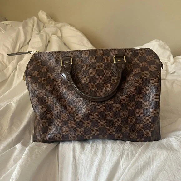 Authentic Louis Vuitton Speedy 30 - Picture 2 of 10
